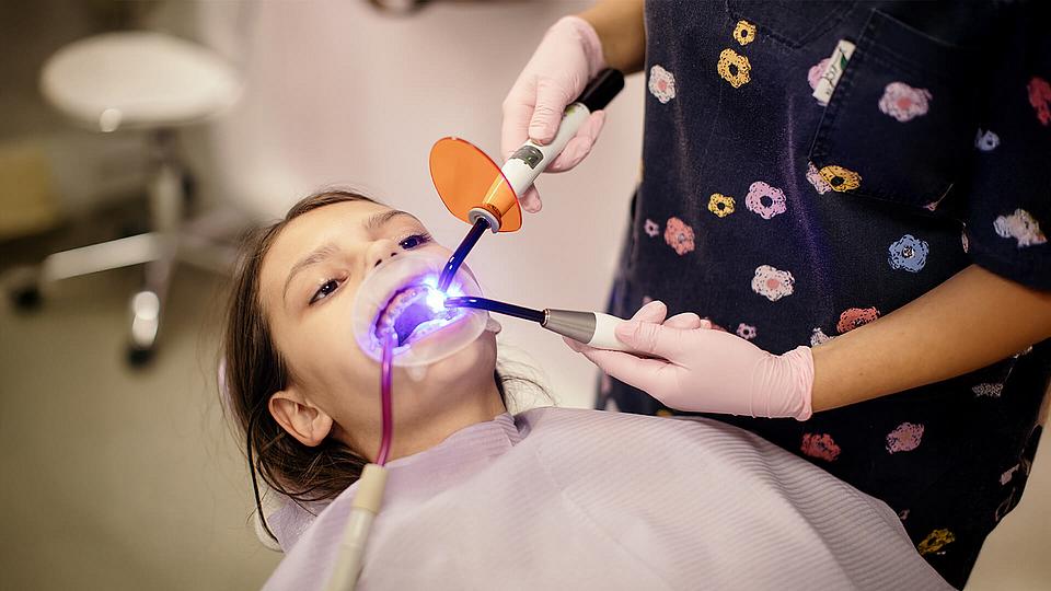 Laserbehandlung beim Zahnarzt