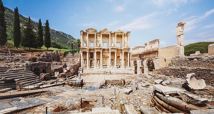Ruinen der Celsus Bibliothek in Ephesus Ruinen der Celsus Bibliothek in Ephesus