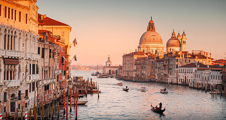 Canal Grande von Venedig mit Basilika