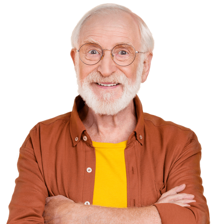 Opa mit verschränkten Armen und Brille. 